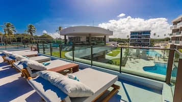 3 piscinas al aire libre