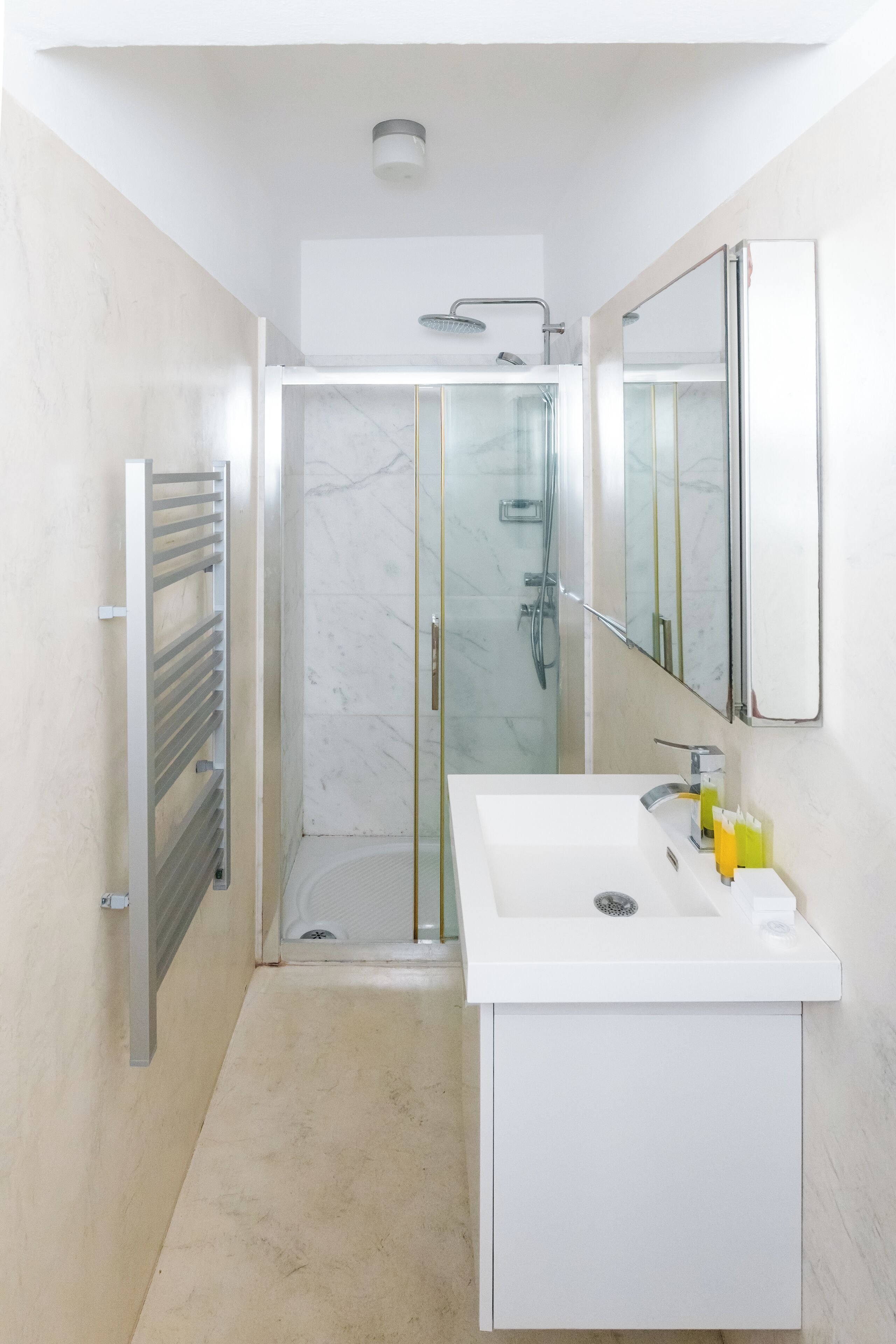 Apartment, City View | Bathroom | Separate tub and shower, free toiletries, hair dryer, slippers