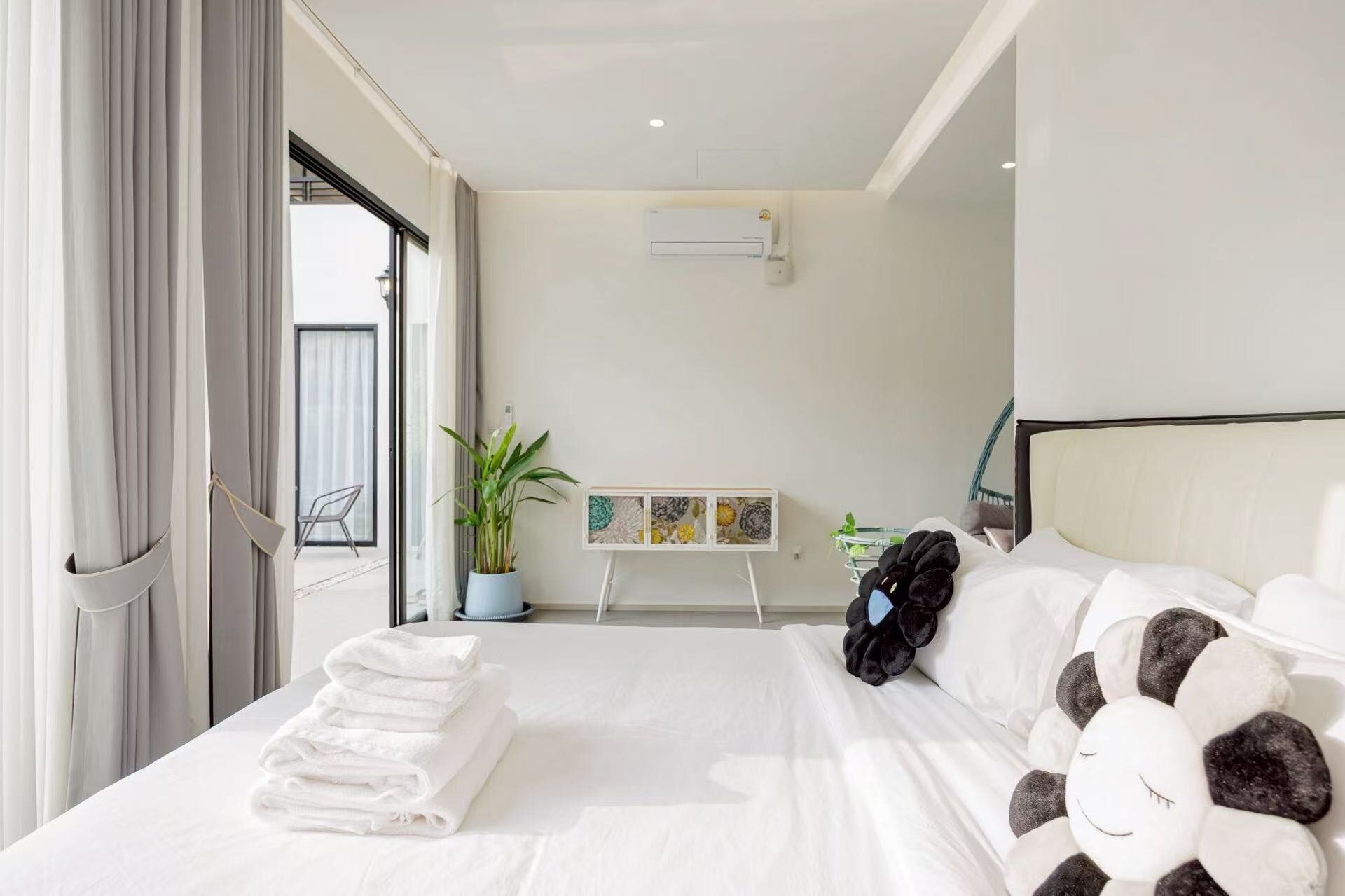 7 Schlafzimmer, Internetzugang, Bettwäsche