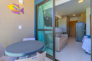 Interior - Makia Beach #a106 - em Muro Alto por Carpediem (Ipojuca)