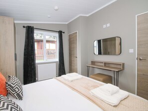 2 habitaciones, decoración personalizada y muebles diferentes 