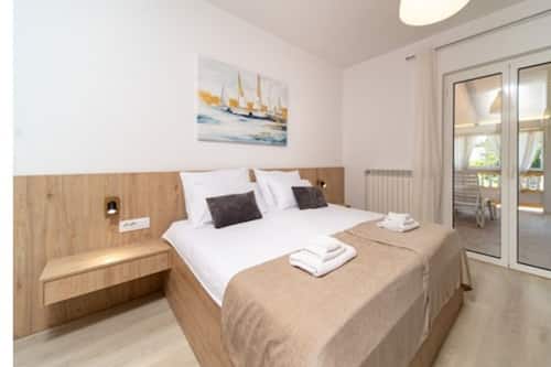 7 bedrooms, cots/infant beds, free WiFi