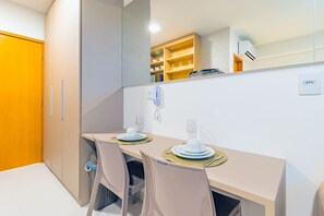 Dining - Makia Beach #a224 - em Muro Alto por Carpediem (Ipojuca)