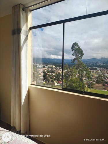 Apartment of 120m2, with 3 bedrooms, 1 living room, 1 kitchen, and 2 private bathrooms.