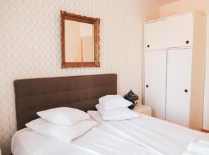 Room - Franov Butique Residence (Kali)