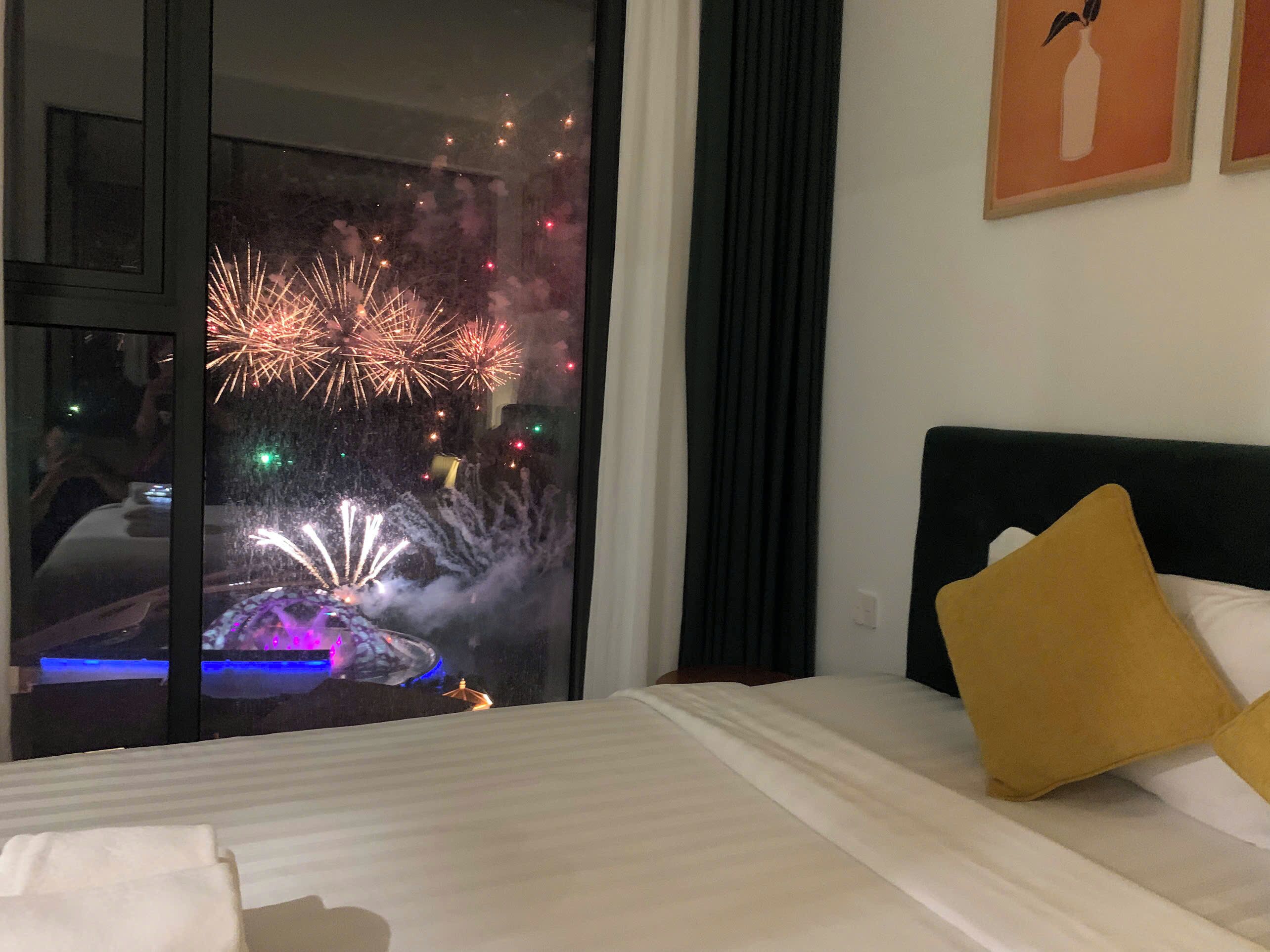 Lägenhet Design - utsikt mot stranden | Skrivbord, mörkläggningsgardiner, ljudisolering och strykjärn/strykbräda