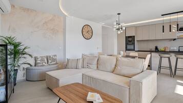 Apartment (Two Bedroom Apartment) | Lobby