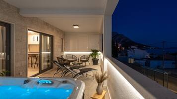 Apartment (Two Bedroom Apartment) | Indoor pool