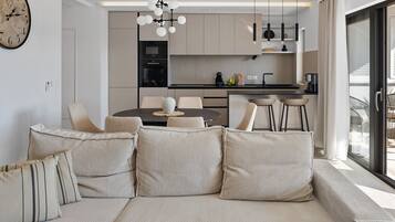 Apartment (Two Bedroom Apartment) | Lobby