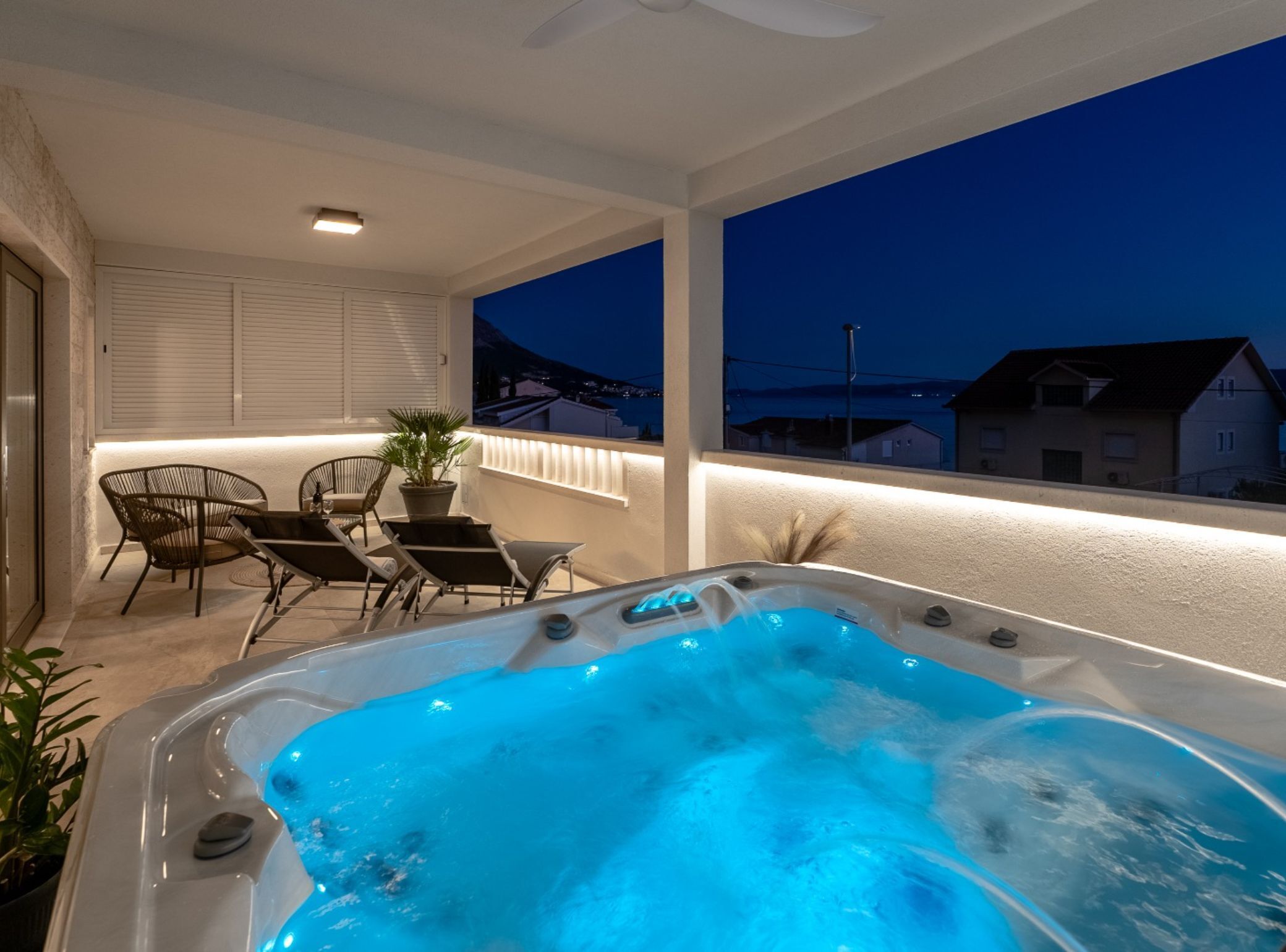 アパートメント (Two Bedroom Apartment) | 屋内プール