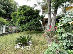 Apartemen (OneBedroom Apartment With Balcony) | Taman