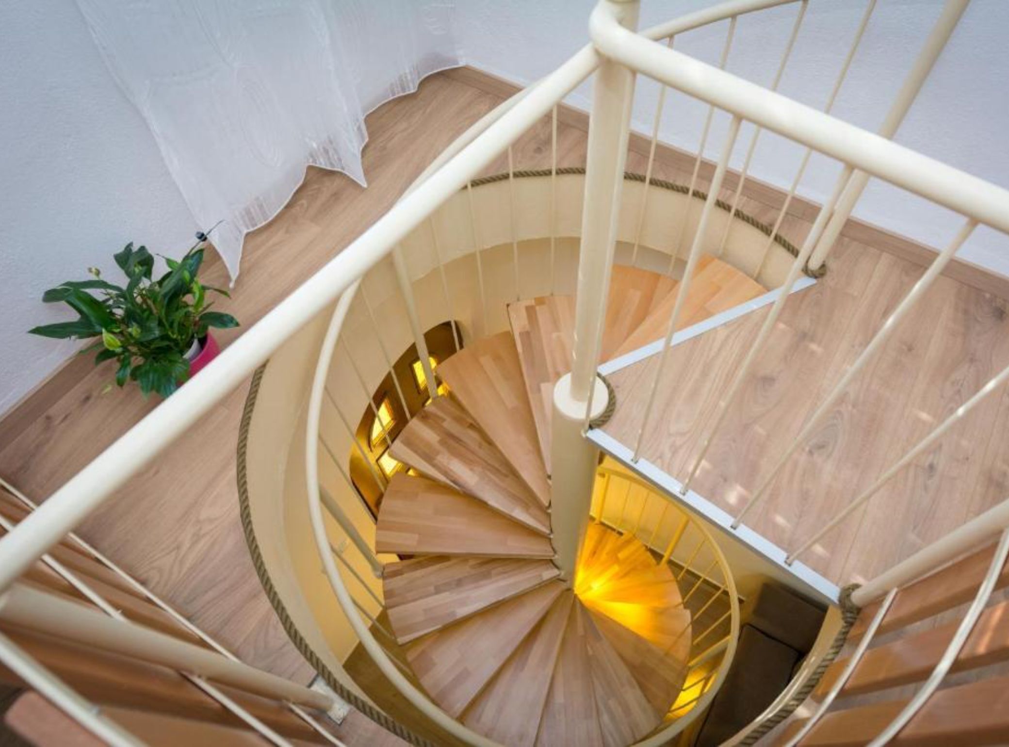 Departamento (One Bedroom Apartment) | Escaleras