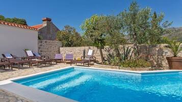 Seasonal outdoor pool