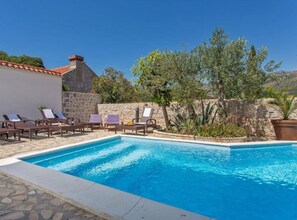 Seasonal outdoor pool - Imperial Stay Dubrovnik (Dubrovnik)