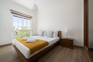 2 quartos, ferros/tábuas de passar roupa, Wi-Fi, roupa de cama