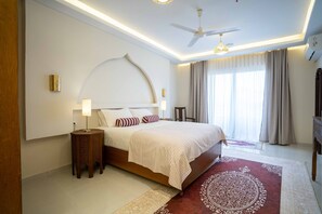 Iron/ironing board, WiFi