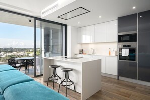 Unclassified image, 3 of 31, button - Luxury 2-Bedroom Apartment with Sea View and Pool (Portimão)