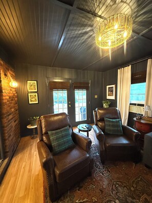 Interior - Charming Home- Short Walk to Augusta National (Augusta)