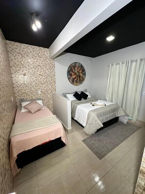 Chambre Quadruple Familiale, balcon, vue ville