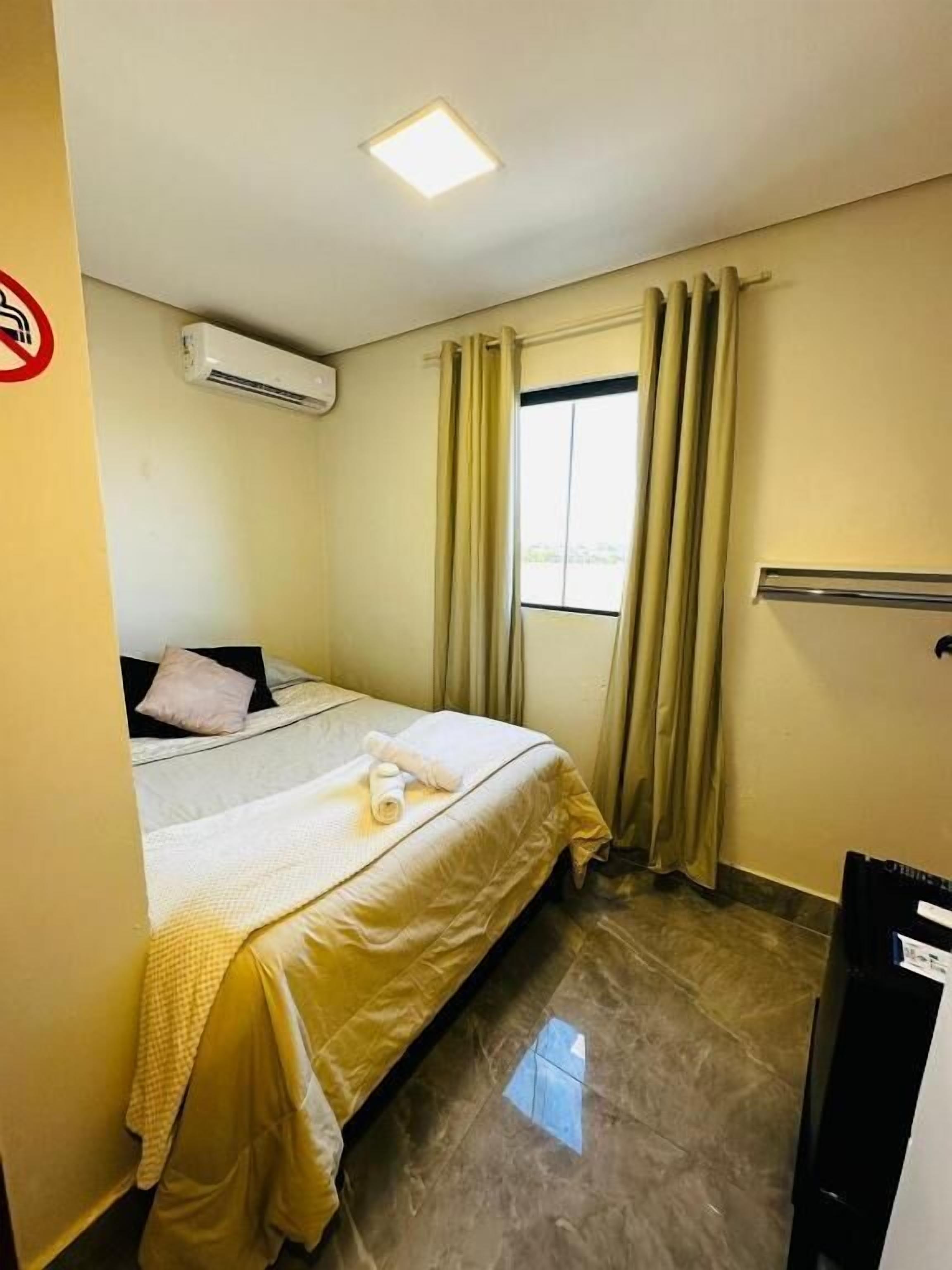 Tende oscuranti, ferro/asse da stiro, Wi-Fi gratuito