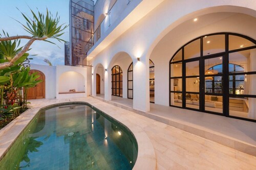 Tropical 2BR Villa w/ Rooftop & Private Pool