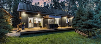 Aspen Acre @ Pigeon Lake Hot Tub Fire Pit StarLink