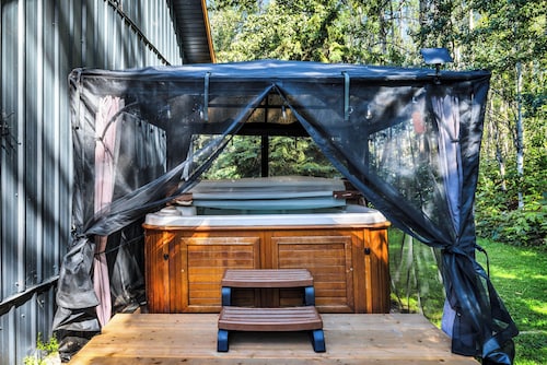 Aspen Acre @ Pigeon Lake Hot Tub Fire Pit StarLink