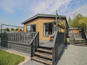 Cottage | Terrace/patio - Poppy (Leominster)