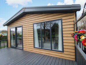 Exterior detail - Poppy (Leominster)