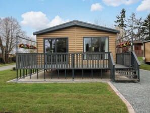 Terrace/patio - Poppy (Leominster)