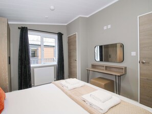 2 habitaciones, decoración personalizada y muebles diferentes 