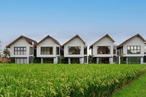 Exterior - Private 2BR Oasis, Pool & Ubud Rice Field Edge (Tegallalang)