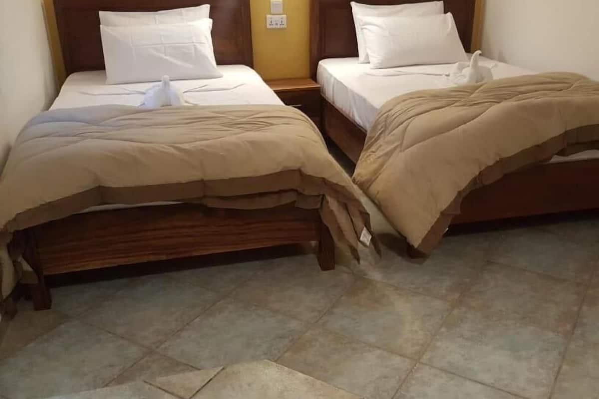 Caja de seguridad en la habitación, escritorio y wifi gratis