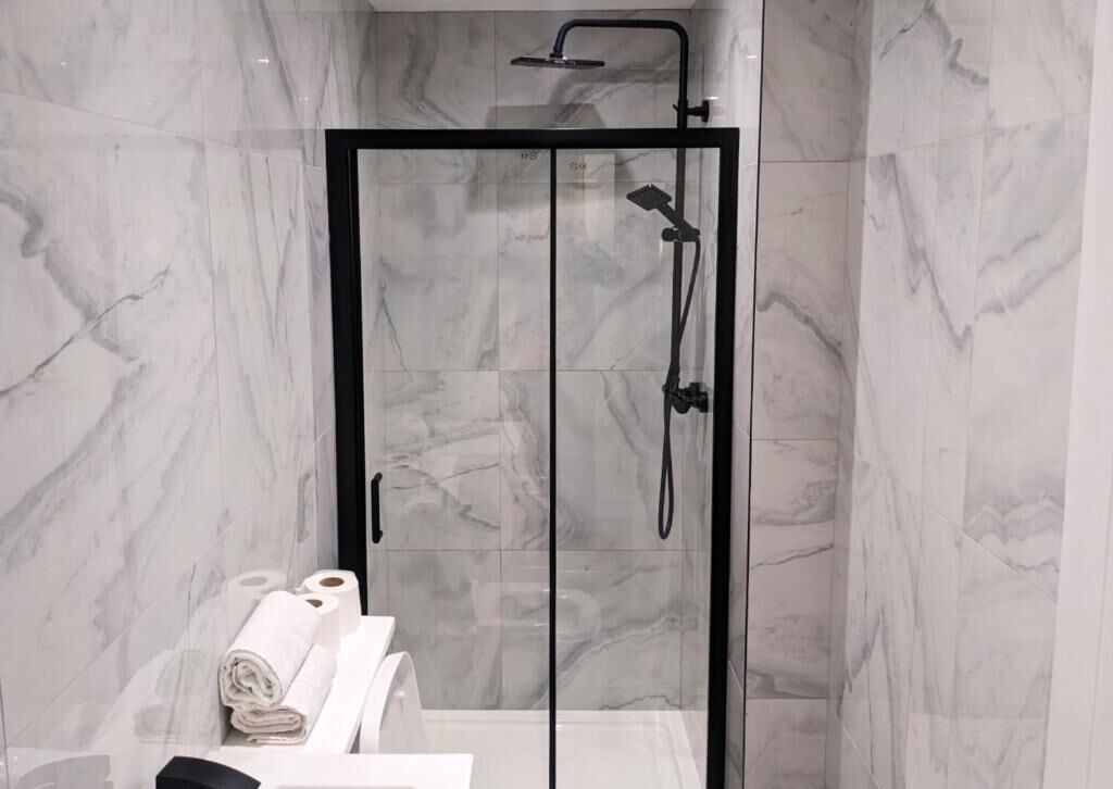 Dobbeltrom – standard, delt bad