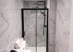 Phòng đôi Tiêu chuẩn, phòng tắm dùng chung