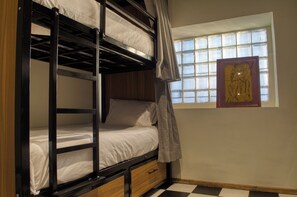 Classic Shared Dormitory, City View | Blackout drapes, iron/ironing board, free WiFi - Nomaddicts (Ciudad de México)
