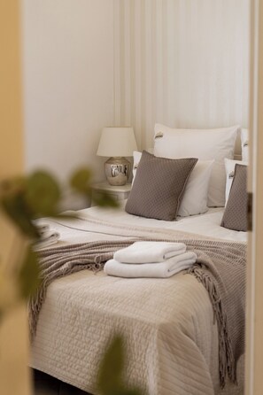 디럭스 아파트, 침실 2개 | 각각 다른 스타일의 인테리어, 각각 다르게 가구 비치, 무료 WiFi, 침대 시트