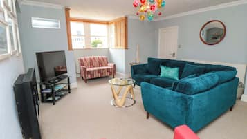 Cottage | Living area