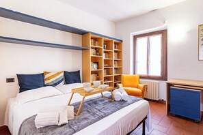 3 bedrooms, iron/ironing board, free WiFi, bed sheets - Corte delizia by Houset (Biassono)