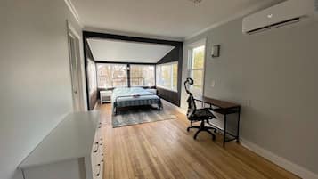 4 bedrooms, Internet, bed sheets