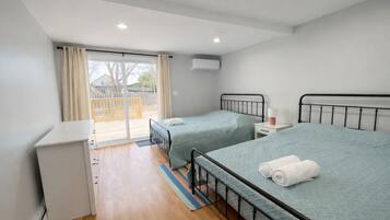 4 bedrooms, internet, bed sheets