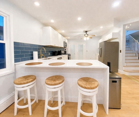 Private kitchen. Spacious beach home, walk to shore