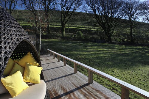 Cosy Annex for 2, Continental Breakfast daily, HotTub, WiFi, Heating