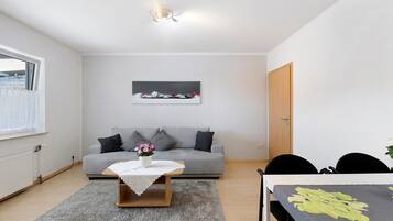 Fernseher, Stereoanlage