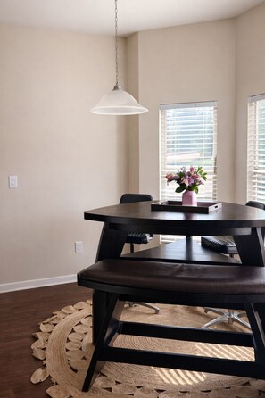 Dining - Delightful 4-bedroom house in charming Augusta near Augusta Nationals Masters (Augusta)