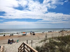 Beach - Myrtle Beach Please! Newly Remodeled Apartment Awaits. (Myrtle Beach)