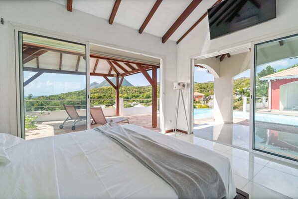 3 bedrooms, iron/ironing board, free WiFi, bed sheets - Villa Joahia - Three Bedroom Villa, Sleeps 7 (Le Diamant)
