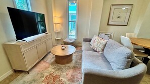 TV - SunShell 2 - Steps from Sand (Fort Myers)