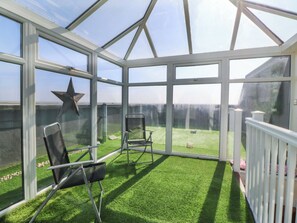 Interior - Snowdonia View (Pwllheli)