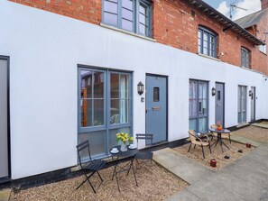 Outdoor dining - 3 The Old Drill Hall (Alford)